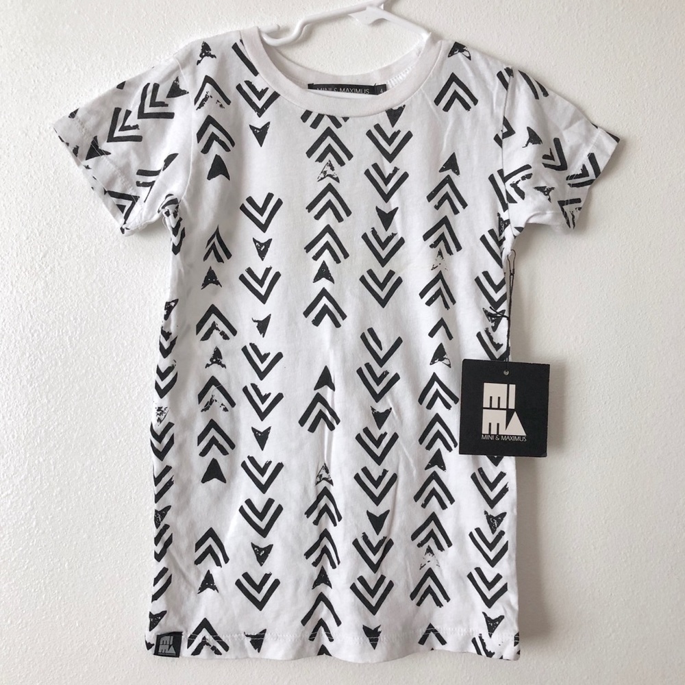 NWT!! Mini & Maximus Arrows Crew Tee T-shirt